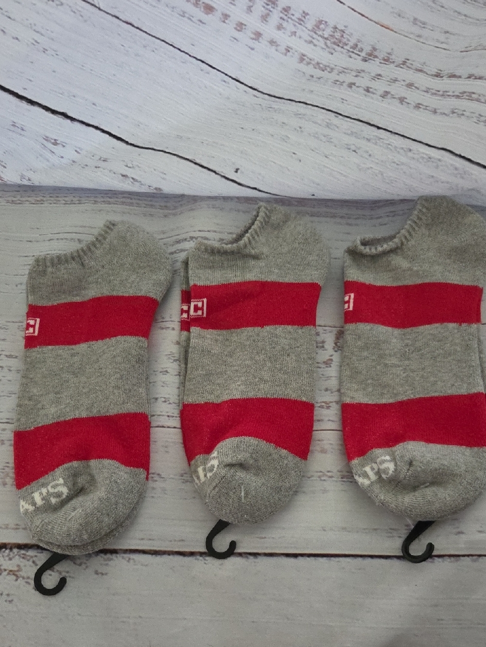 Chaps Men's Low-Cut Athletic Socks in Gray with Red Stripes